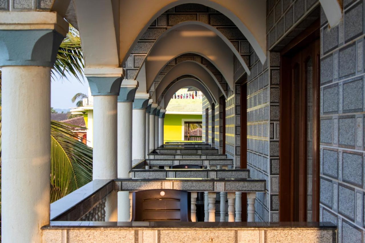 Larios Beach Holidays Resort บากา ภายนอก รูปภาพ