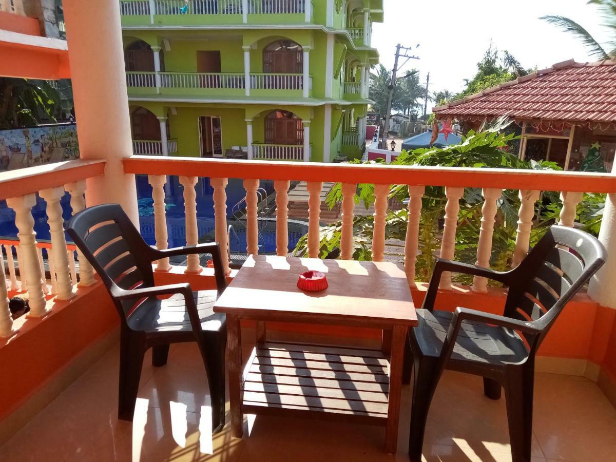 Larios Beach Holidays Resort บากา ภายนอก รูปภาพ